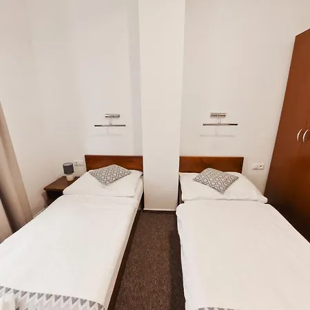 Slanica Hotel 2*