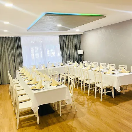 Slanica Hotel 2*